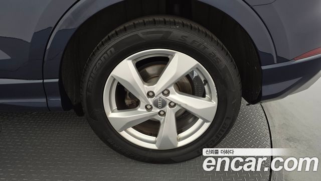 Audi Q3 2020 — photo 7