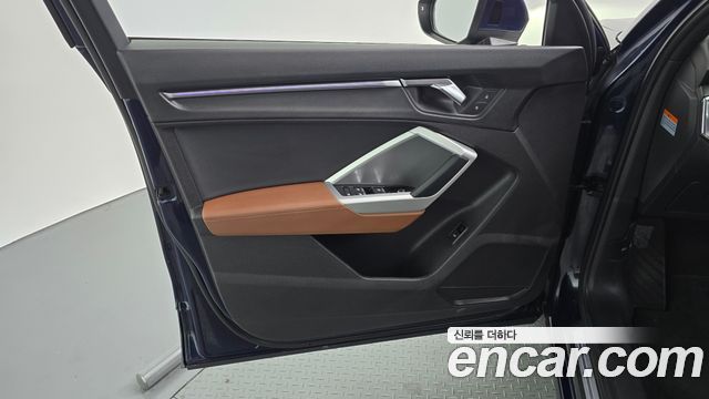 Audi Q3 2020 — photo 14