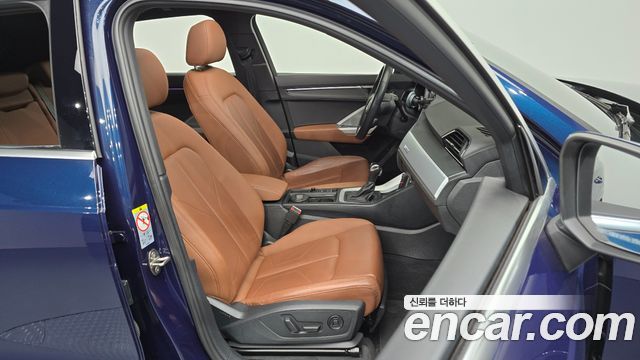 Audi Q3 2020 — photo 16