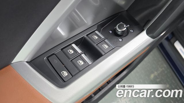 Audi Q3 2020 — photo 27