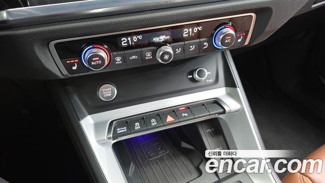 Audi Q3 2020 — photo 29