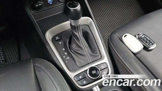 Hyundai Venue 2021 — photo 12