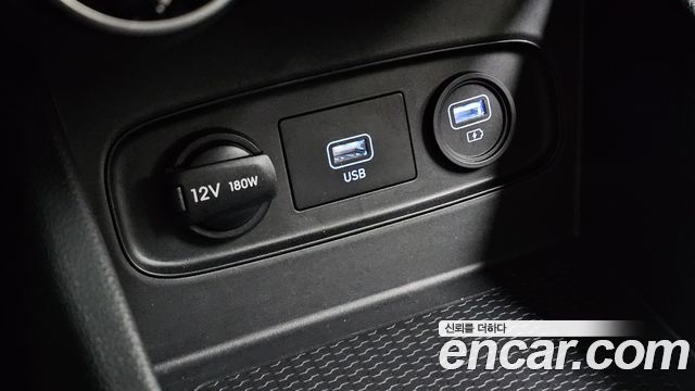 Hyundai Venue 2021 — photo 25