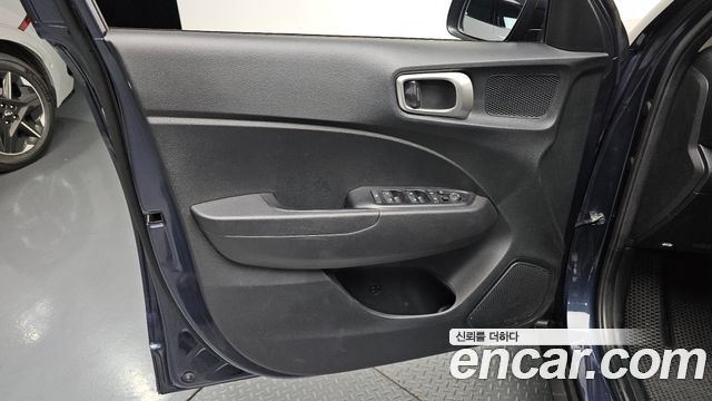 Hyundai Venue 2021 — photo 14