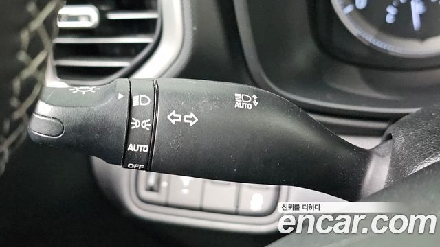 Hyundai Venue 2021 — photo 28