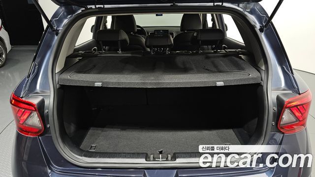Hyundai Venue 2021 — photo 30
