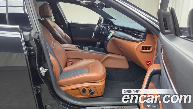 Maserati Quattroporte 2018 — photo 17