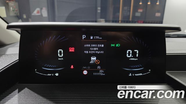 Hyundai Staria 2024 — photo 11