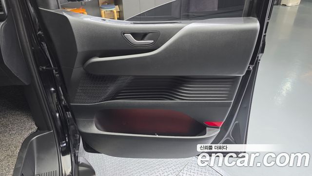 Hyundai Staria 2024 — photo 15