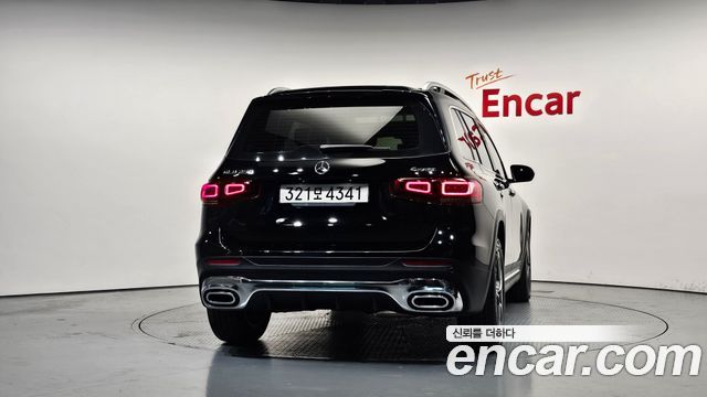 Mercedes-Benz GLB-Class 2021 — photo 4