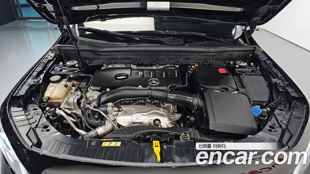 Mercedes-Benz GLB-Class 2021 — photo 6