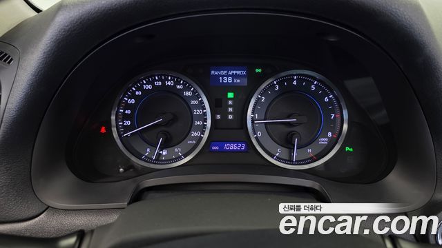 Lexus IS 2011 — photo 8