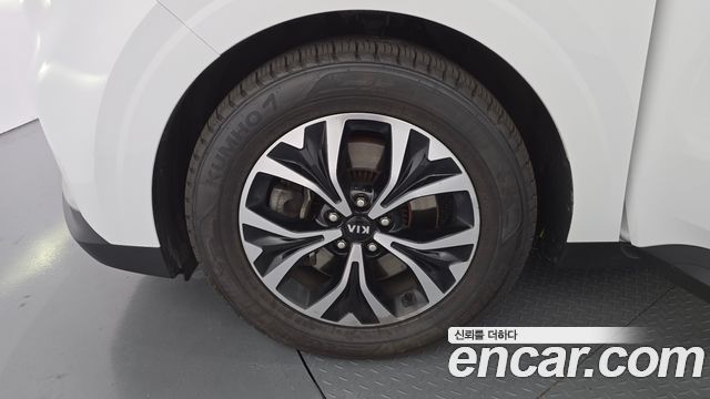 Kia Canival 2021 — photo 5