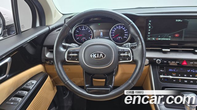 Kia Canival 2021 — photo 19