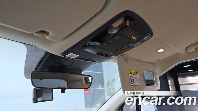Kia Canival 2021 — photo 22