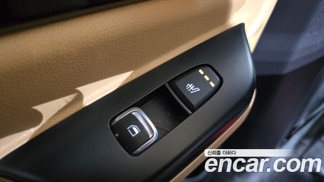 Kia Canival 2021 — photo 25