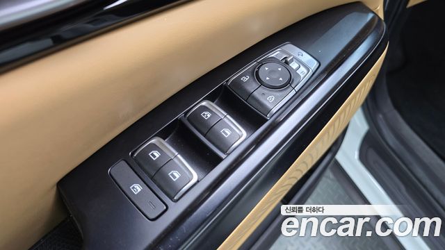 Kia Canival 2021 — photo 26