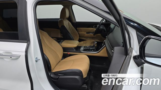 Kia Canival 2021 — photo 16