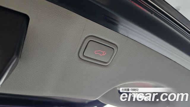 Kia Canival 2019 — photo 17