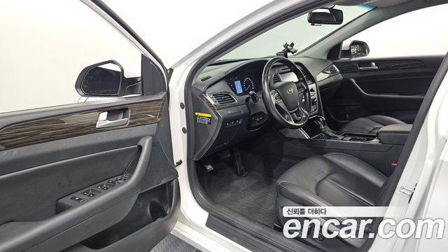 Hyundai Sonata 2015 — photo 13
