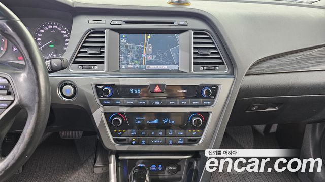 Hyundai Sonata 2015 — photo 19