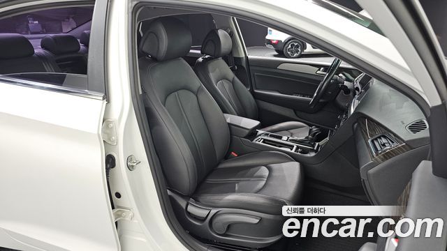 Hyundai Sonata 2015 — photo 16