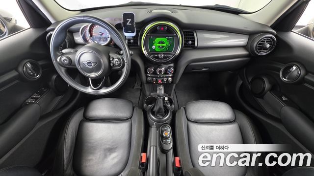 Mini Cooper 2019 — photo 10