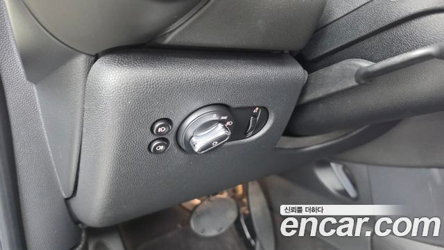 Mini Cooper 2019 — photo 22