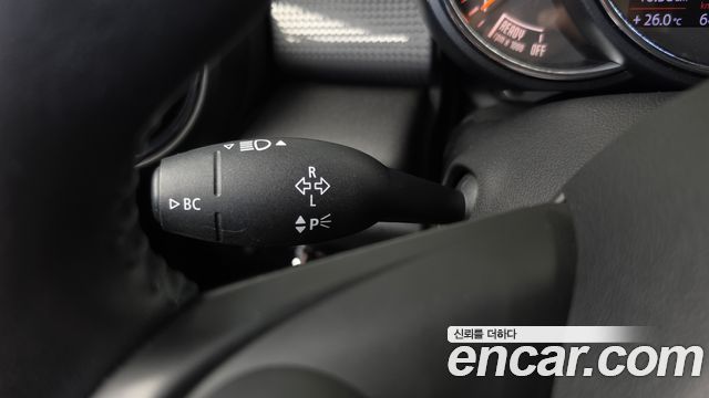 Mini Cooper 2019 — photo 24