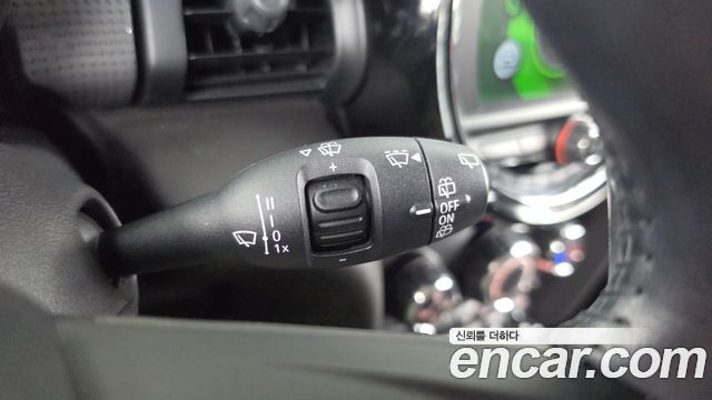Mini Cooper 2019 — photo 25
