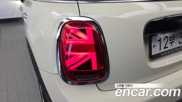 Mini Cooper 2019 — photo 9