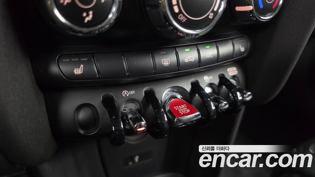 Mini Cooper 2019 — photo 27