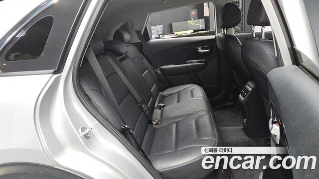 Kia Niro 2017 — photo 17