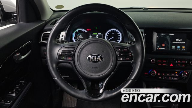 Kia Niro 2017 — photo 19