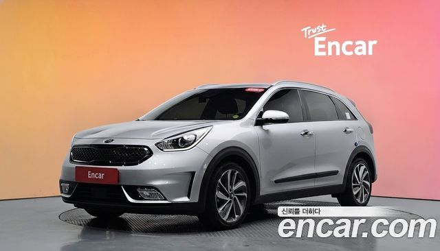 Kia Niro 2017 — photo 1