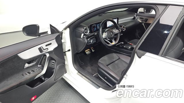 Mercedes-Benz CLA-Class 2020 — photo 17
