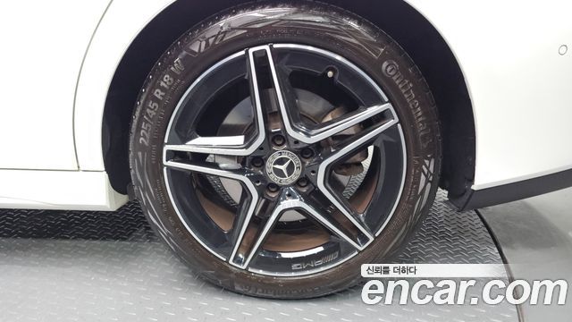 Mercedes-Benz CLA-Class 2020 — photo 7