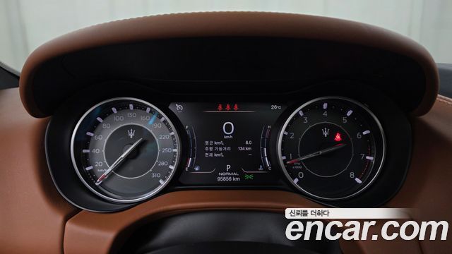 Maserati Ghibli 2021 — photo 11