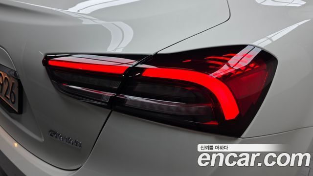 Maserati Ghibli 2021 — photo 9