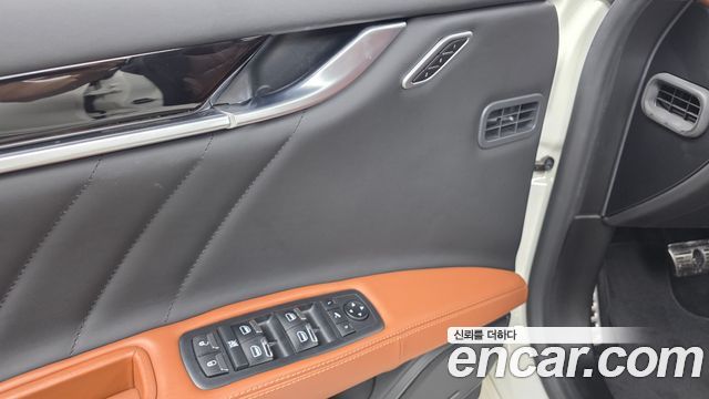 Maserati Ghibli 2021 — photo 28