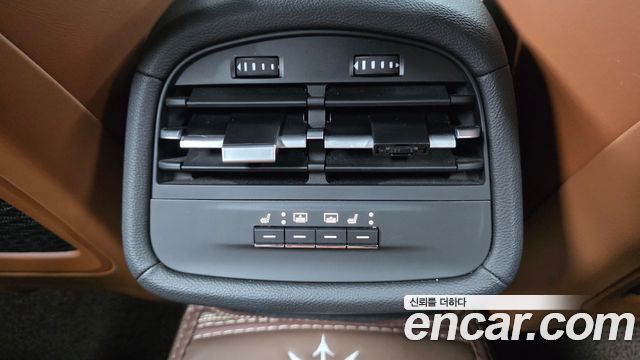 Maserati Ghibli 2021 — photo 30