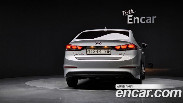 Hyundai AVANTE 2017 — photo 4