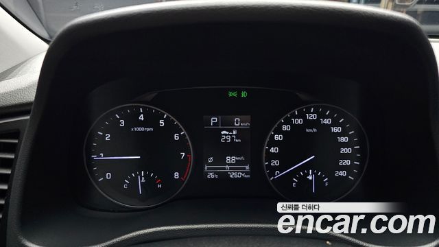 Hyundai AVANTE 2017 — photo 8