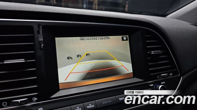 Hyundai AVANTE 2017 — photo 15