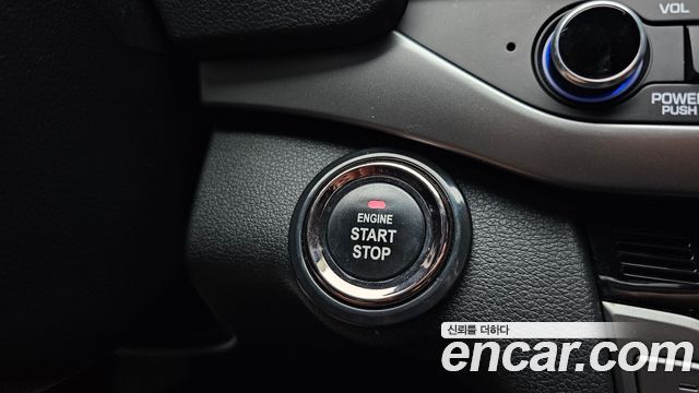 Hyundai AVANTE 2017 — photo 17