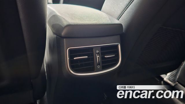 Hyundai AVANTE 2017 — photo 18