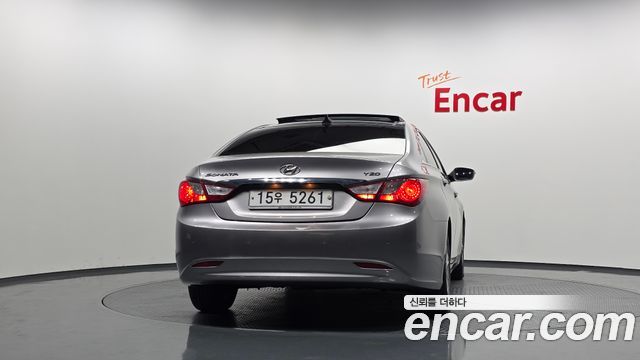 Hyundai Sonata 2011 — photo 4