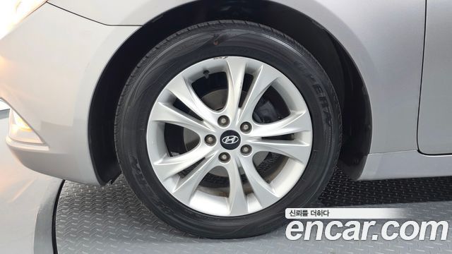 Hyundai Sonata 2011 — photo 5