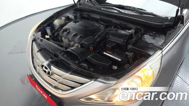 Hyundai Sonata 2011 — photo 6