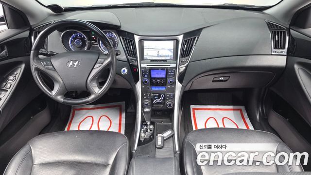 Hyundai Sonata 2011 — photo 10